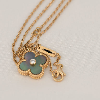 [Luna Brilliance]CLOVER 15MM DIAMOND AND MOTHER-OF-GREY NECKLACE