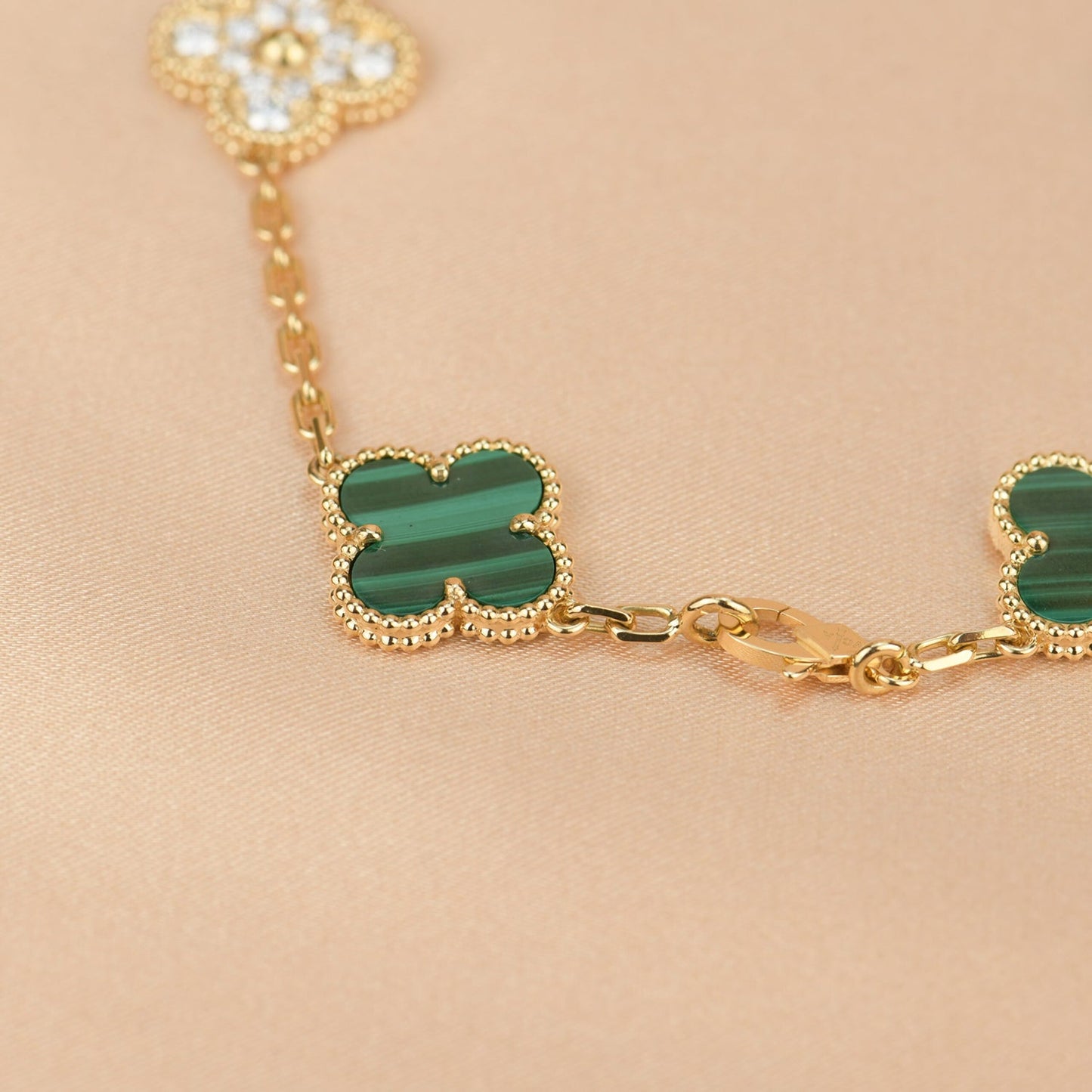 [Luna Brilliance]CLOVER  5 MOTIF MALACHITE DIAMOND BRACELET