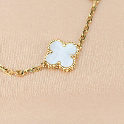 [Luna Brilliance]CLOVER  5 MOTIF WHITE MOP BRACELET