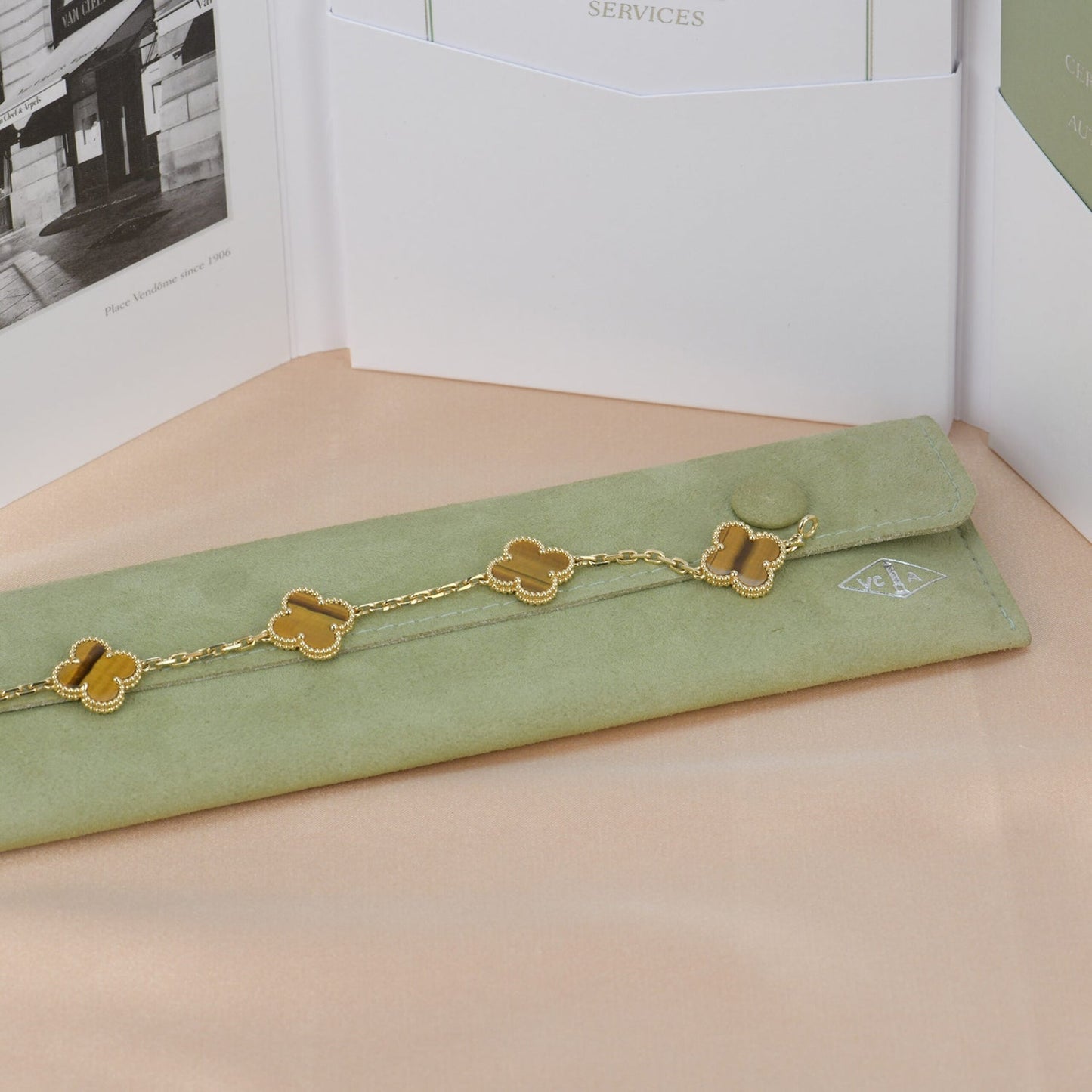 [Luna Brilliance]CLOVER  5 MOTIFS TIGER EYE BRACELET