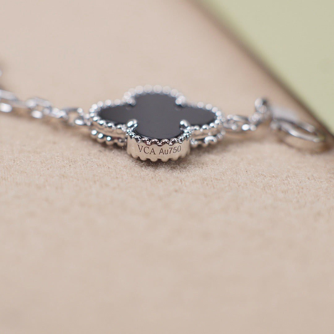 [Luna Brilliance]CLOVER 5 MOTIF ONYXS  BRACELET SILVER
