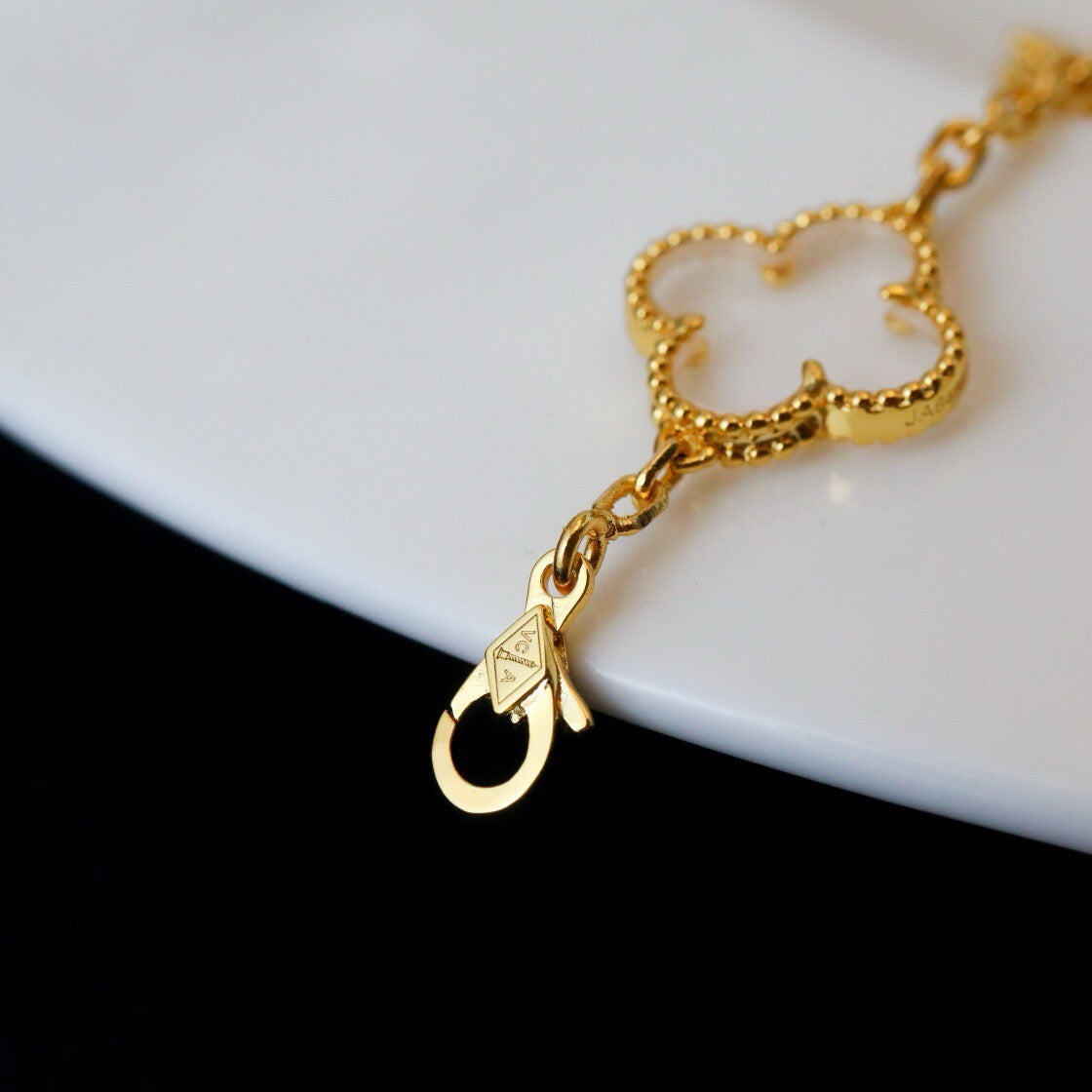 [Luna Brilliance]CLOVER 5 MOTIF ROCK CRYSTAL PINK GOLD BRACELET