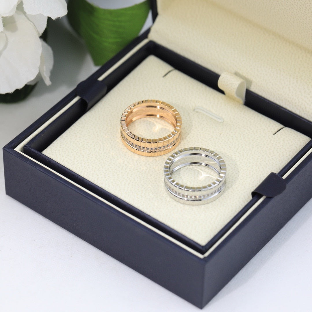 [Luna Brilliance]ICE CUBE RING WITH DIAMONDS