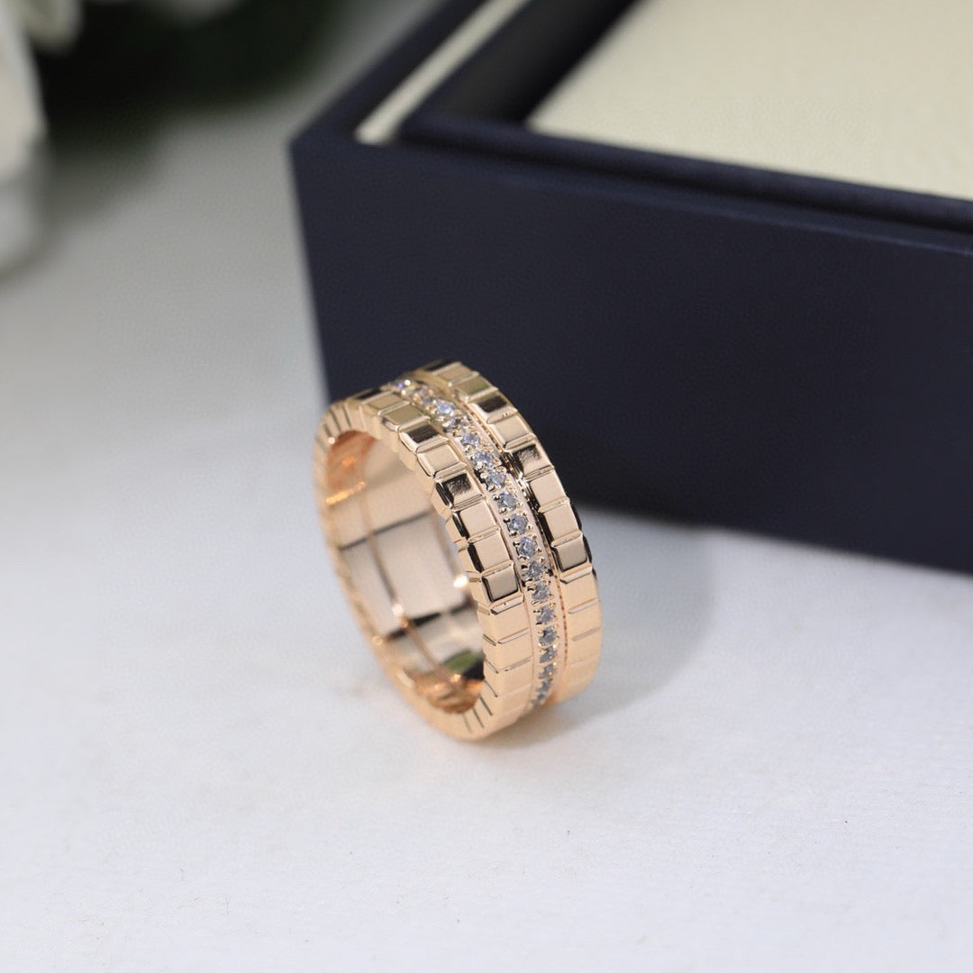 [Luna Brilliance]ICE CUBE RING WITH DIAMONDS