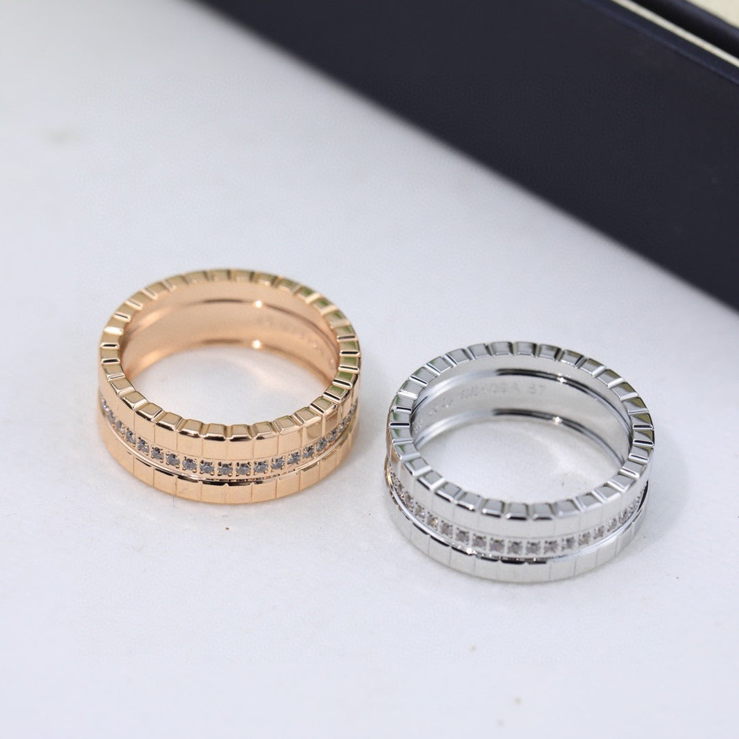 [Luna Brilliance]ICE CUBE RING WITH DIAMONDS