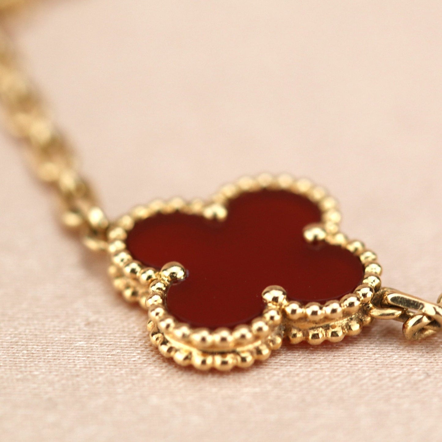 [Luna Brilliance]CLOVER 5 MOTIFS RED AGATE  BRACELET