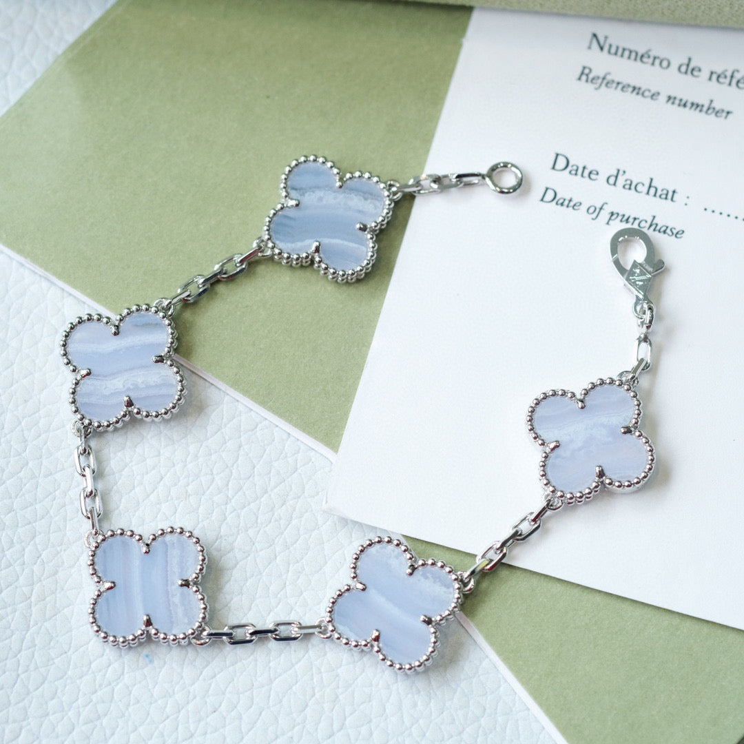 [Luna Brilliance]CLOVER  5 MOTIF PURPLE CHALCEDONY BRACELET SILVER
