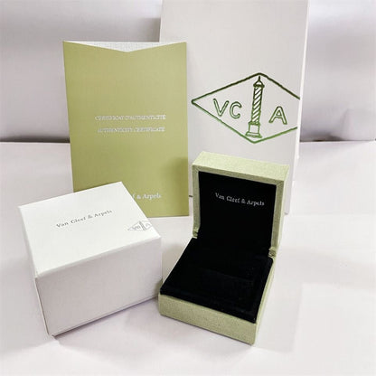 [Luna Brilliance]VA CLOVER BRACELET NECKLACE RING BOX GIFT BAG