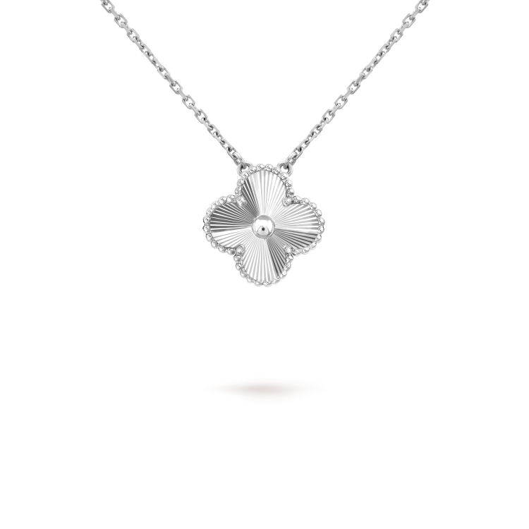 [Luna Brilliance]CLOVER 15MM LASER NECKLACE SILVER