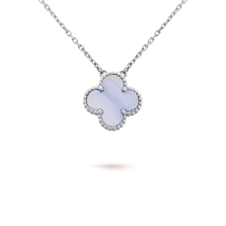 [Luna Brilliance]CLOVER 15MM BLUE CHALCEDONY NECKLACE SILVER