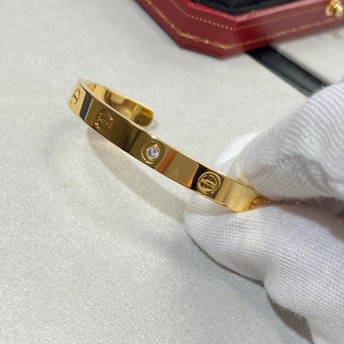 [Luna Brilliance]LOVE BRACELET 6.1MM 1 DIAMOND OPEN CUFF