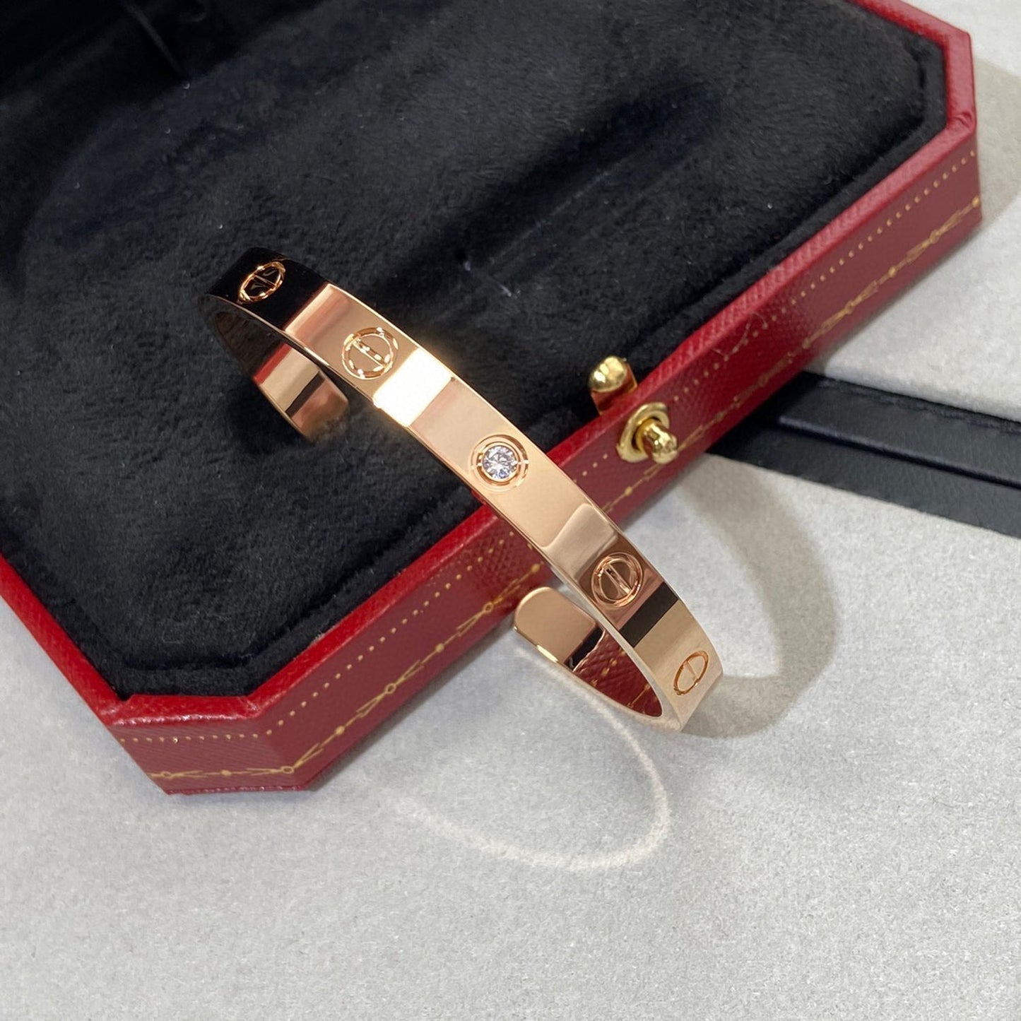 [Luna Brilliance]LOVE BRACELET 6.1MM 1 DIAMOND OPEN CUFF