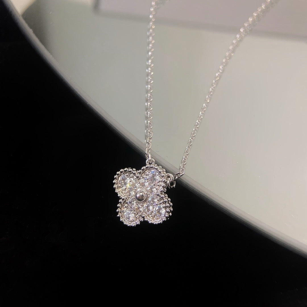 [Luna Brilliance]CLOVER 15MM DIAMOND SINGLE FLOWER NECKLACE