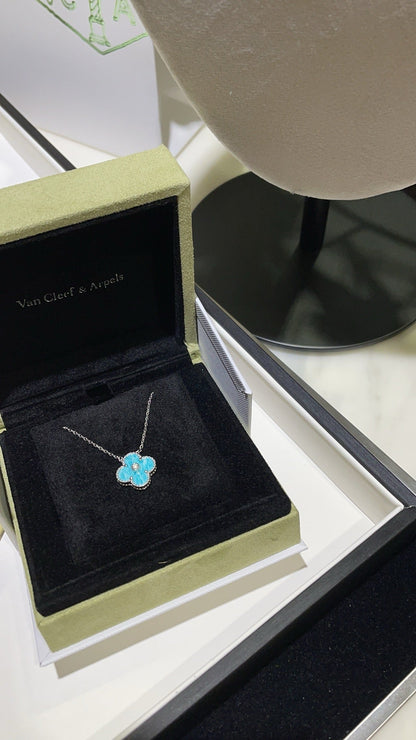 [Luna Brilliance]CLOVER 15MM DIAMOND SVRES PORCELAIN  NECKLACE SILVER