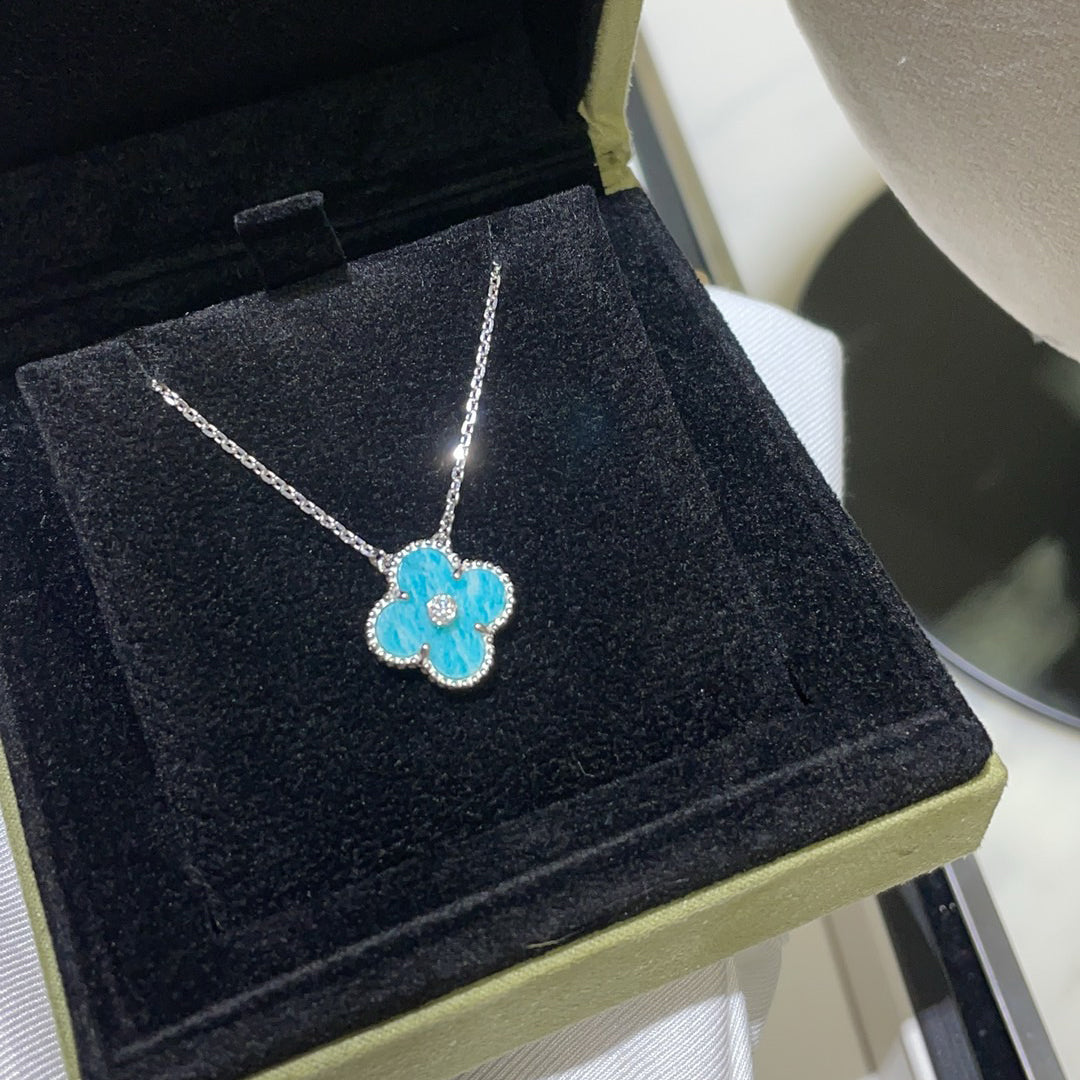 [Luna Brilliance]CLOVER 15MM DIAMOND SVRES PORCELAIN  NECKLACE SILVER