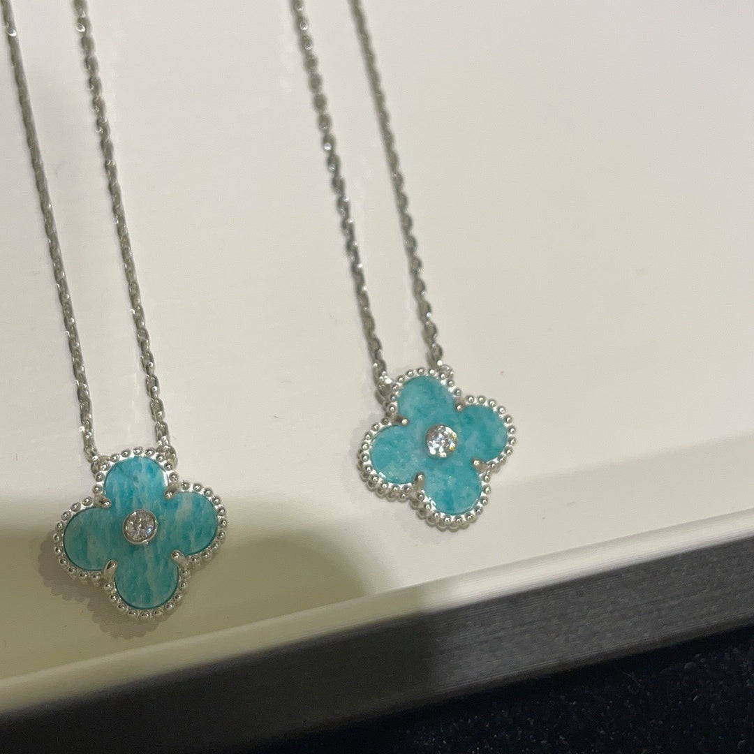 [Luna Brilliance]CLOVER 15MM DIAMOND SVRES PORCELAIN  NECKLACE SILVER