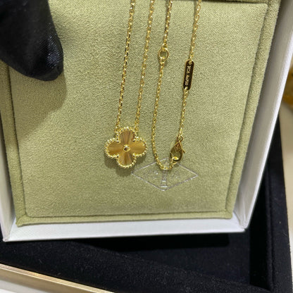 [Luna Brilliance]CLOVER 15MM LASER NECKLACE