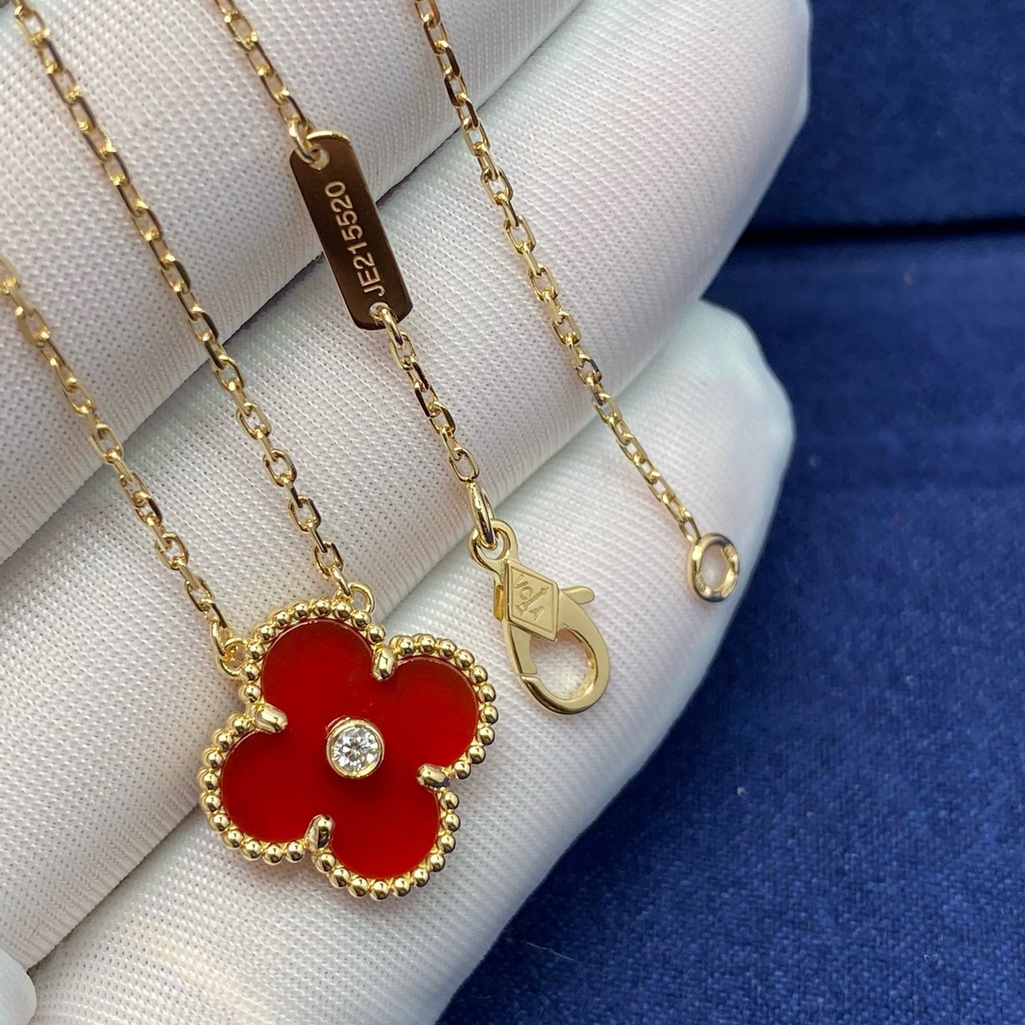 [Luna Brilliance]CLOVER 15MM DIAMOND CARNELIAN NECKLACE