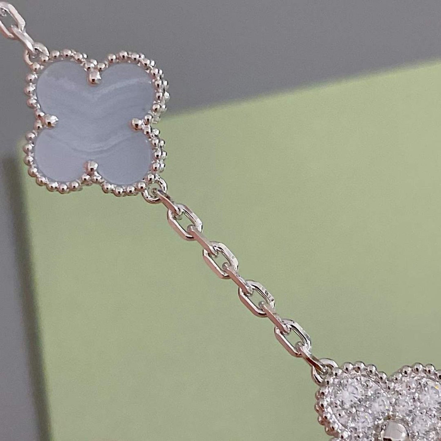 [Luna Brilliance]CLOVER  5 MOTIF DIAMOND PURPLE CHALCEDONY BRACELET SILVER