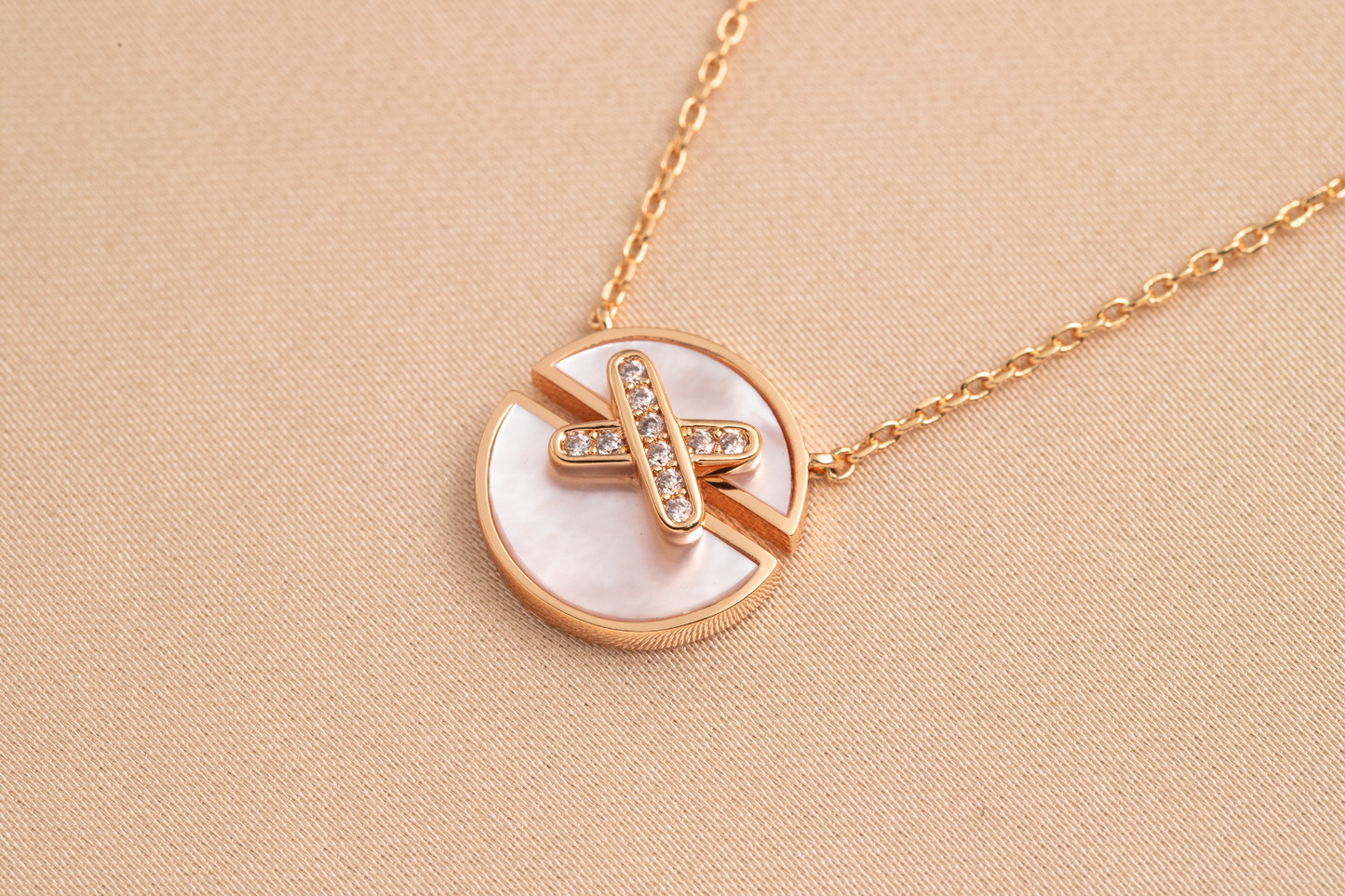 [Luna Brilliance]JEUX DE PINK GOLD DIAMOND NECKLACE