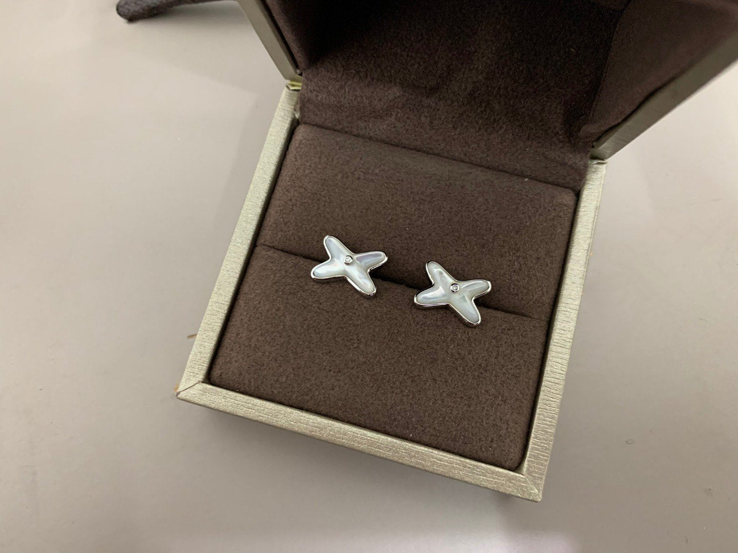 [Luna Brilliance]JEUX DE WHITE MOP SILVER DIAMOND EARRINGS