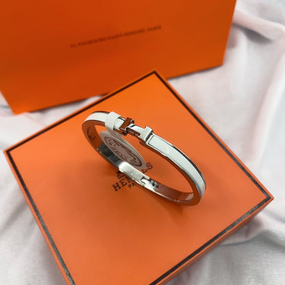 [Luna Brilliance]CLASSIC HM CLIC WHITE 8MM ENAMEL BRACELET