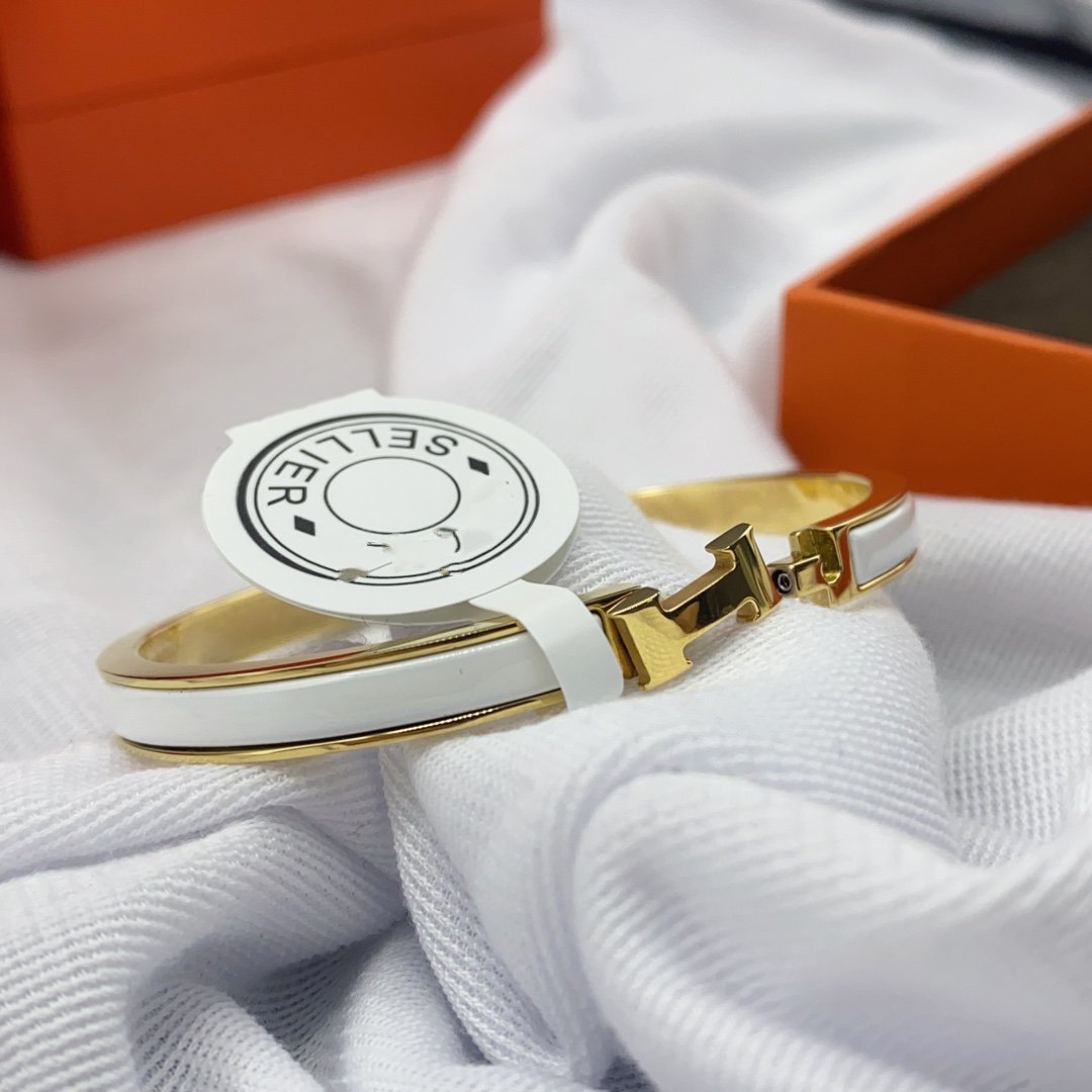 [Luna Brilliance]CLASSIC HM CLIC WHITE 8MM ENAMEL BRACELET