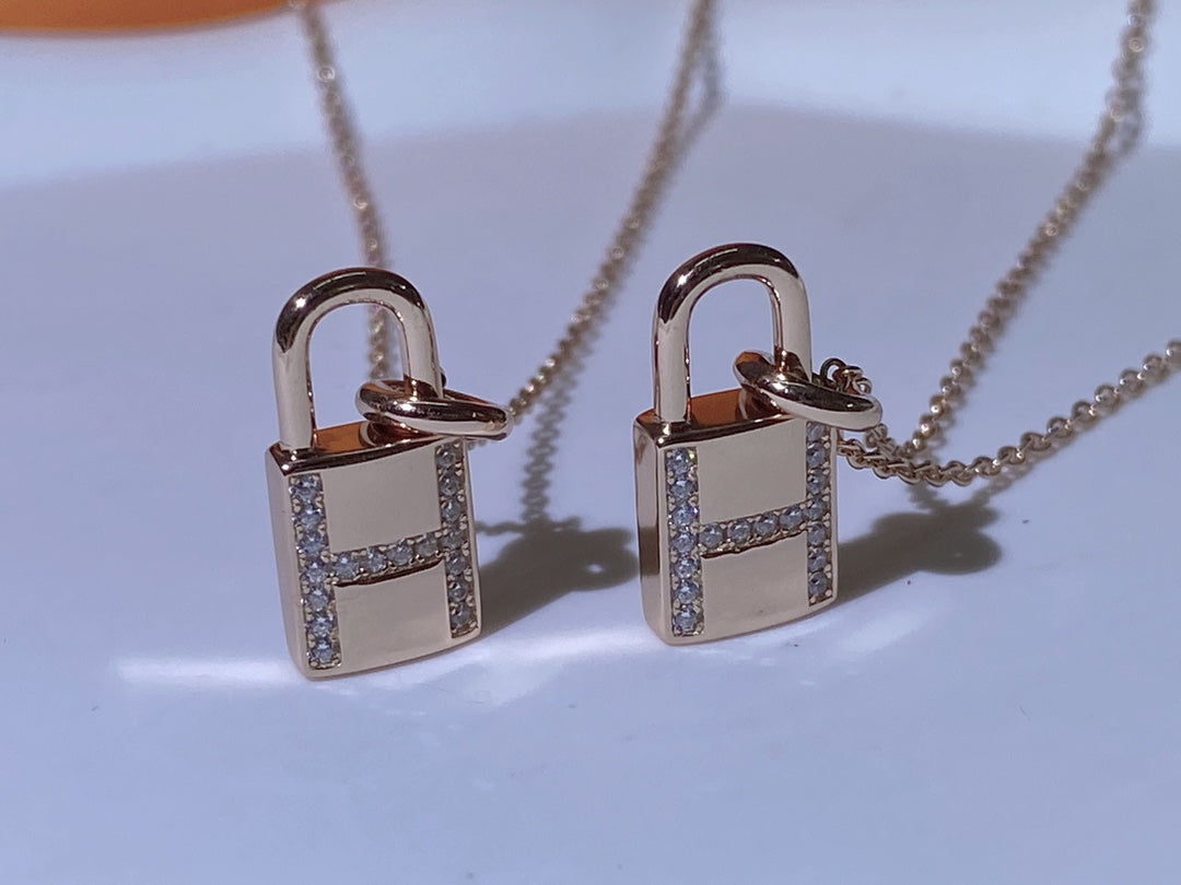 [Luna Brilliance]HM ADVANCED NICHE LOCK HEAD NECKLACE DIAMONDS