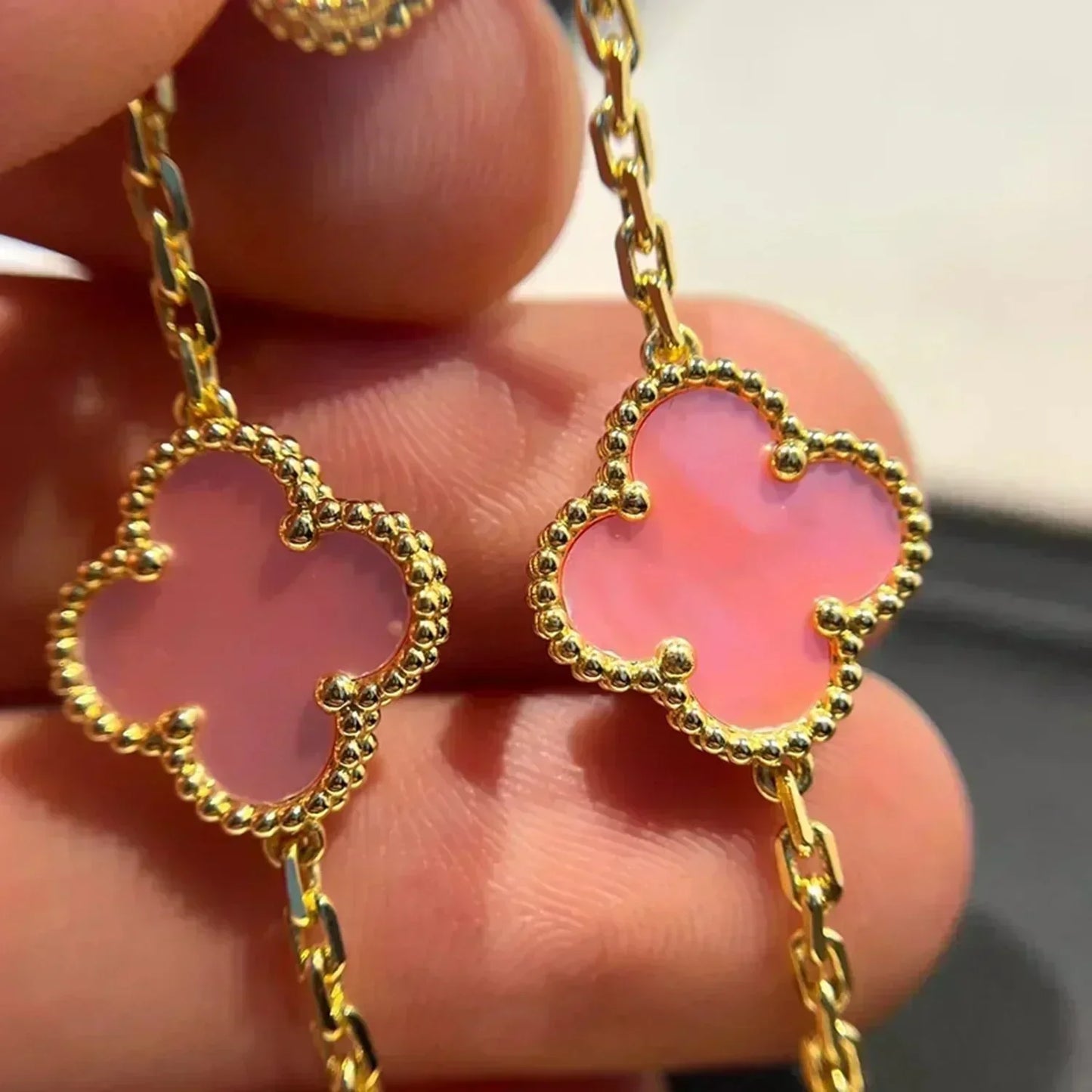 [Luna Brilliance]CLOVER 5 PINK MOP BRACELET