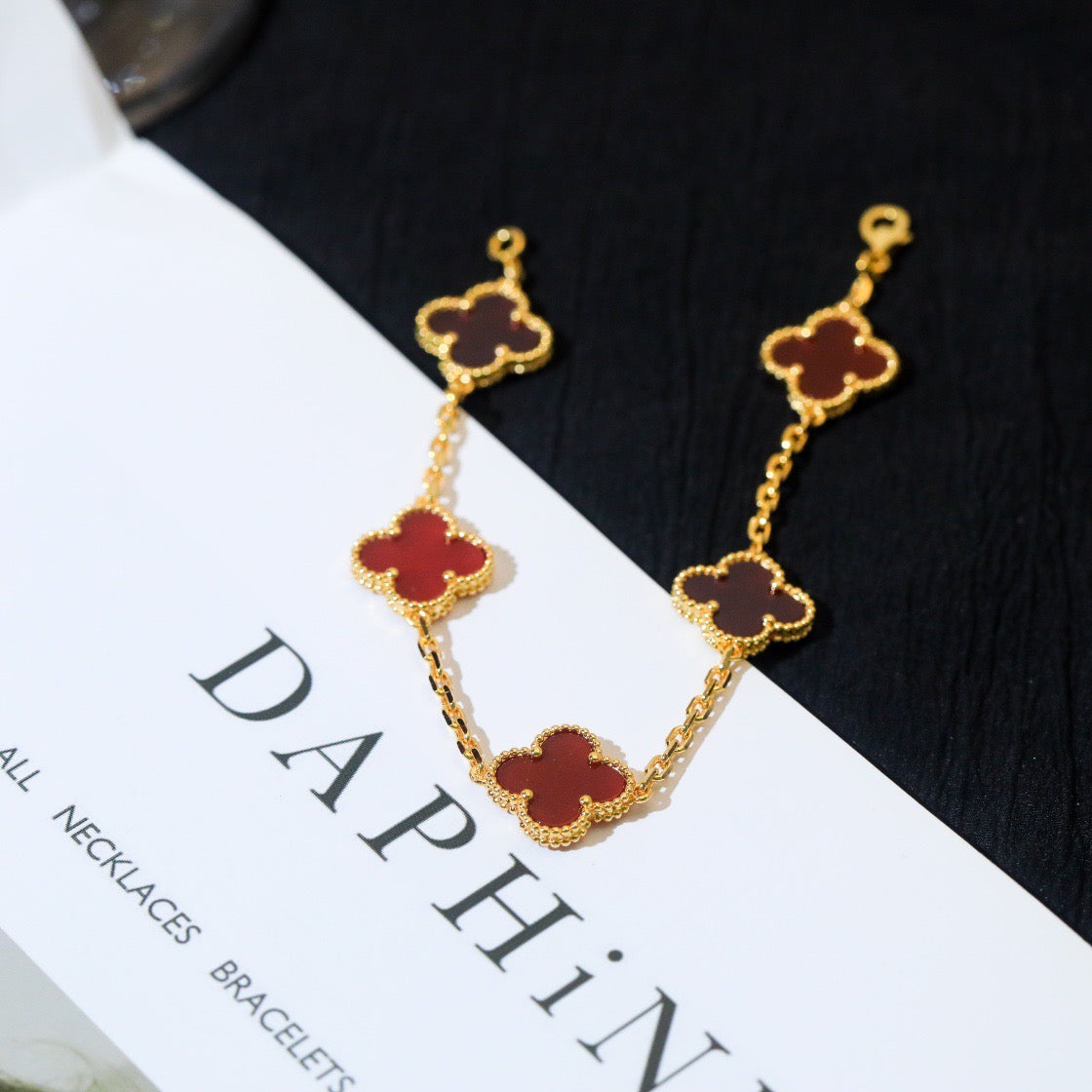 [Luna Brilliance]CLOVER 5 MOTIFS RED AGATE  BRACELET
