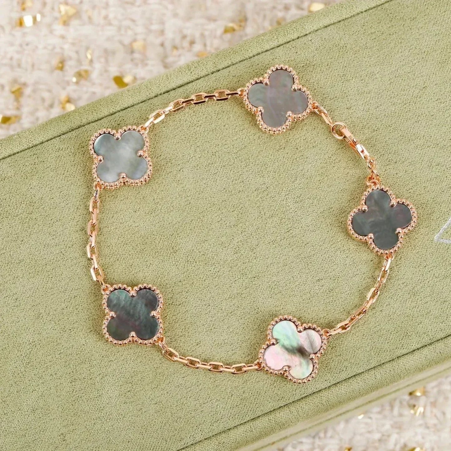 [Luna Brilliance]CLOVER 5 MOTIF GRAY MOP  BRACELET