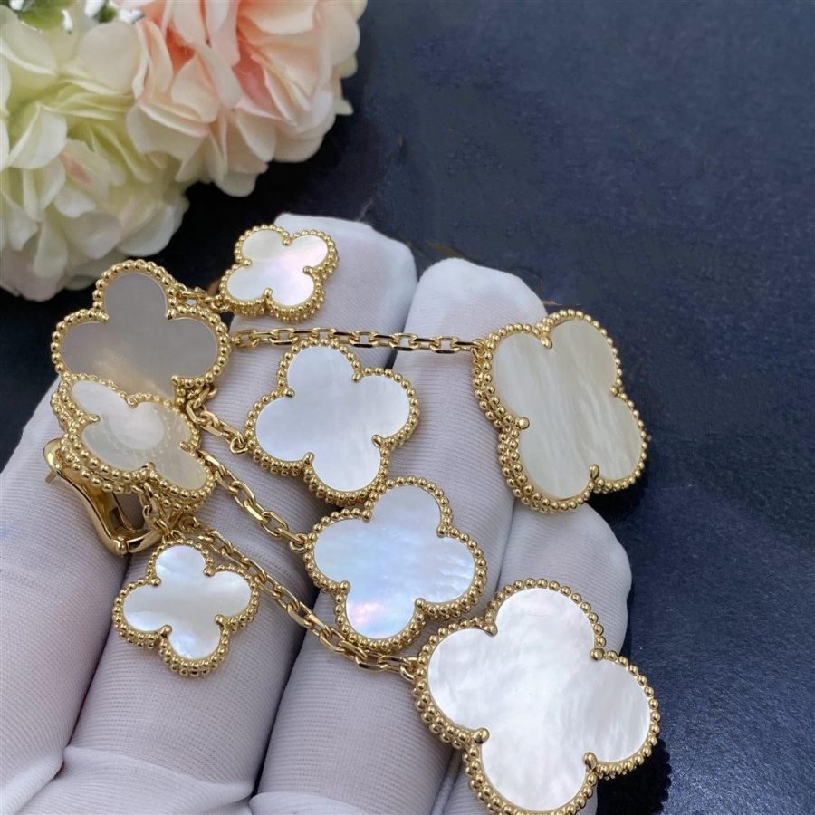 [Luna Brilliance]CLOVER EARRINGS WHITE MOP 4 MOTIFS GOLD