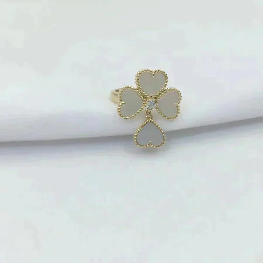 [Luna Brilliance]SWEET CLOVER WHITE MOP RING