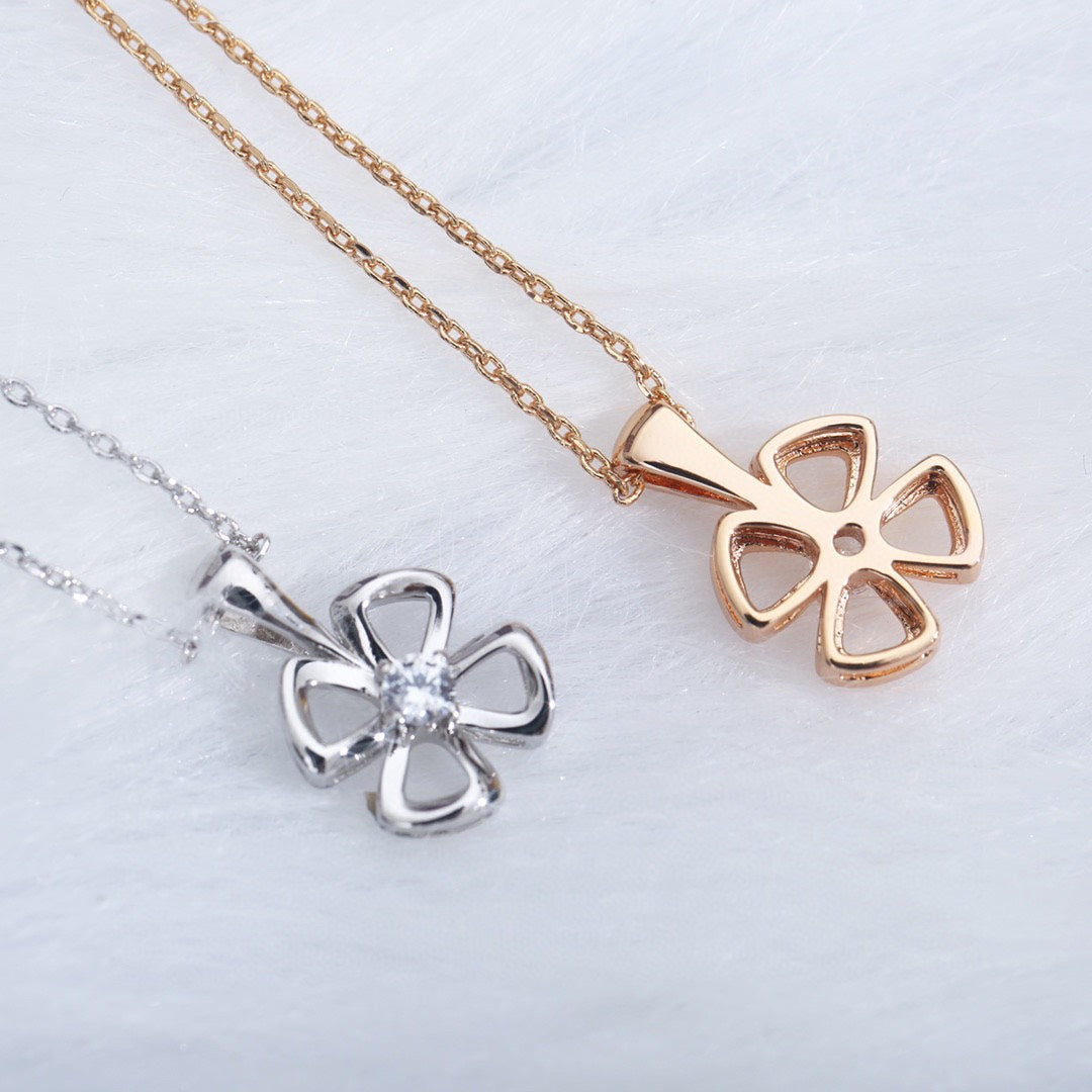 [Luna Brilliance]FIOREVER NECKLACE DIAMOND CENTER