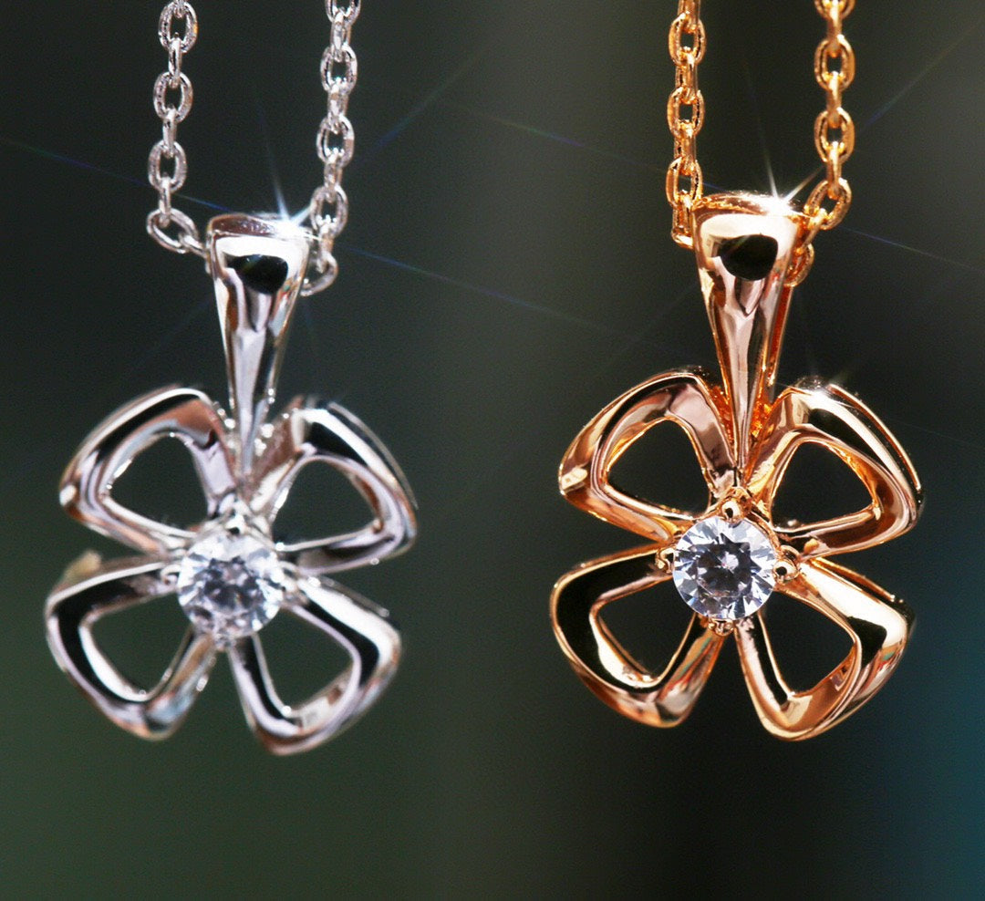 [Luna Brilliance]FIOREVER NECKLACE DIAMOND CENTER