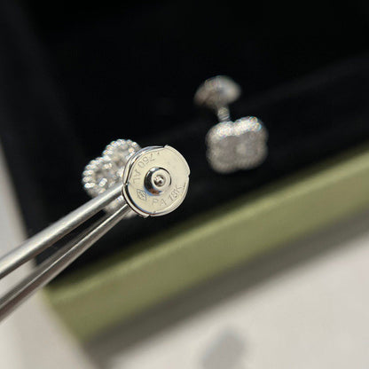 [Luna Brilliance]CLOVER MINI DIAMOND STUD EARRINGS