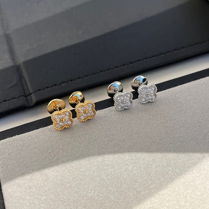 [Luna Brilliance]CLOVER MINI DIAMOND STUD EARRINGS