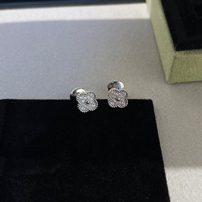 [Luna Brilliance]CLOVER MINI DIAMOND STUD EARRINGS