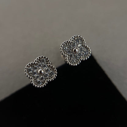 [Luna Brilliance]CLOVER MINI DIAMOND STUD EARRINGS