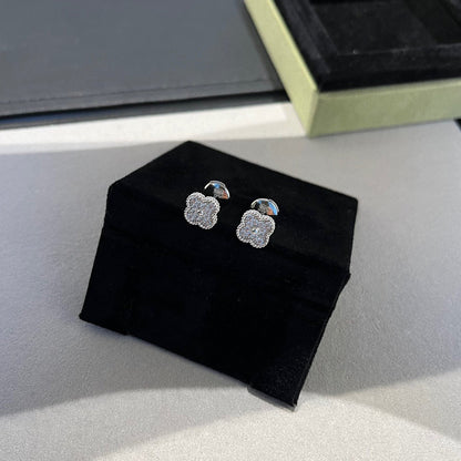 [Luna Brilliance]CLOVER MINI DIAMOND STUD EARRINGS