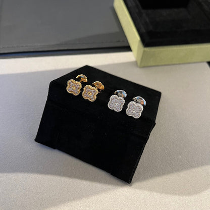 [Luna Brilliance]CLOVER MINI DIAMOND STUD EARRINGS