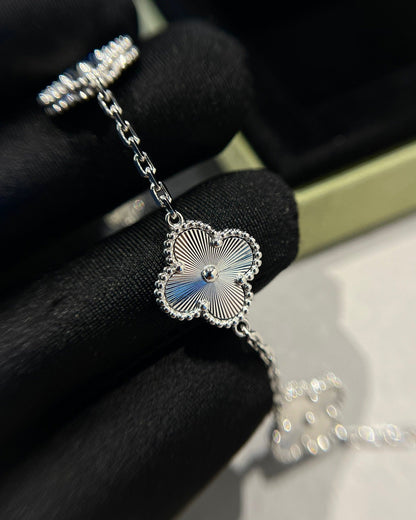 [Luna Brilliance]CLOVER SILVER 5 MOTIFS BRACELET