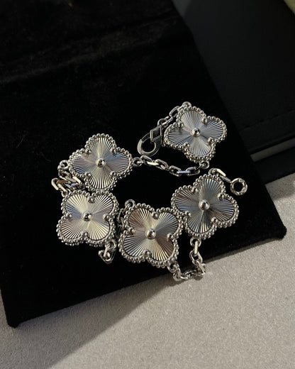 [Luna Brilliance]CLOVER SILVER 5 MOTIFS BRACELET